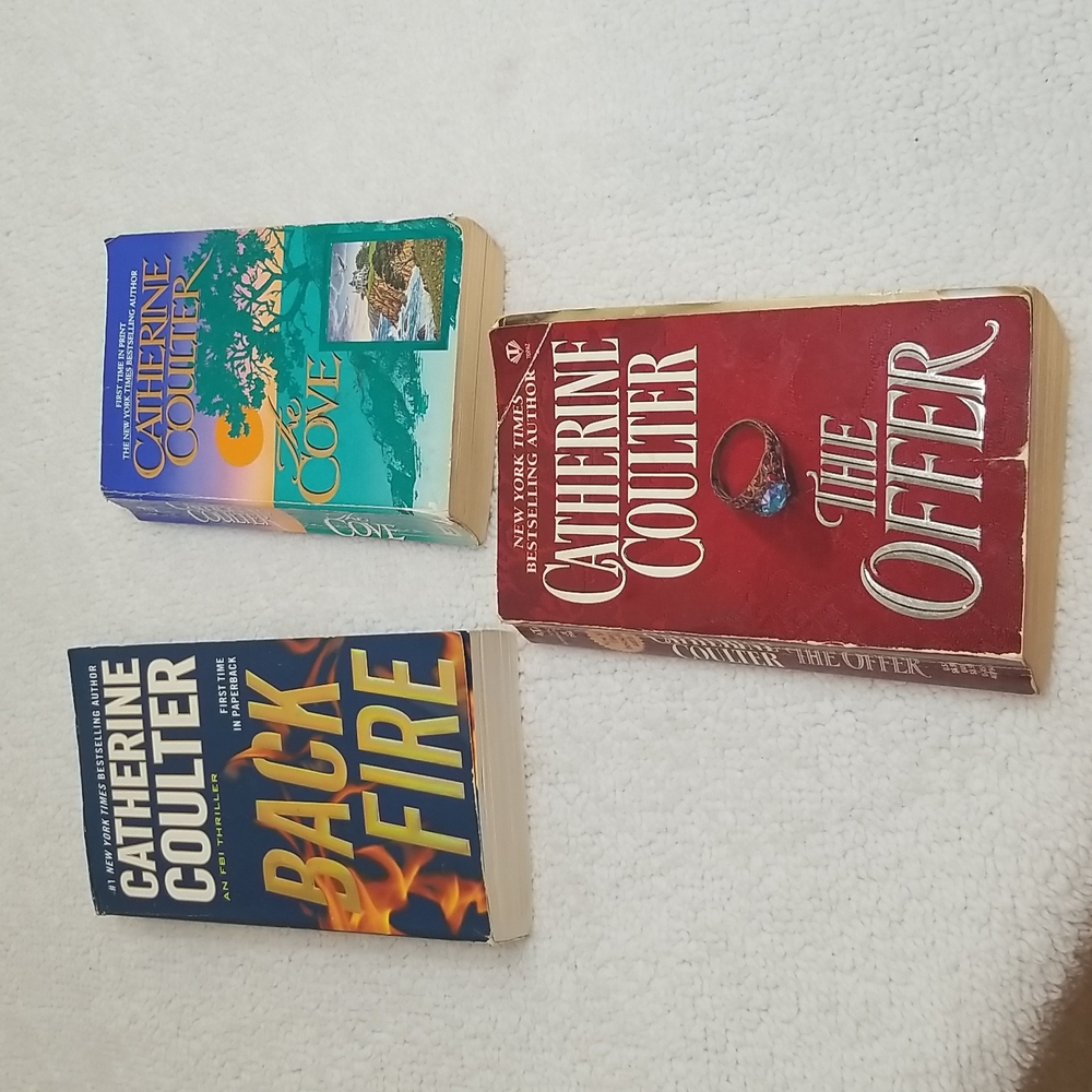 Books Catherine Coulter, 1 set of 3 books.